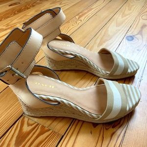 Nice Coach cream and white stripe “Helen” espadrille ankle strap sandals 6 36